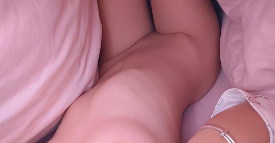 [小母狗]深夜福利 - 白嫩小穴