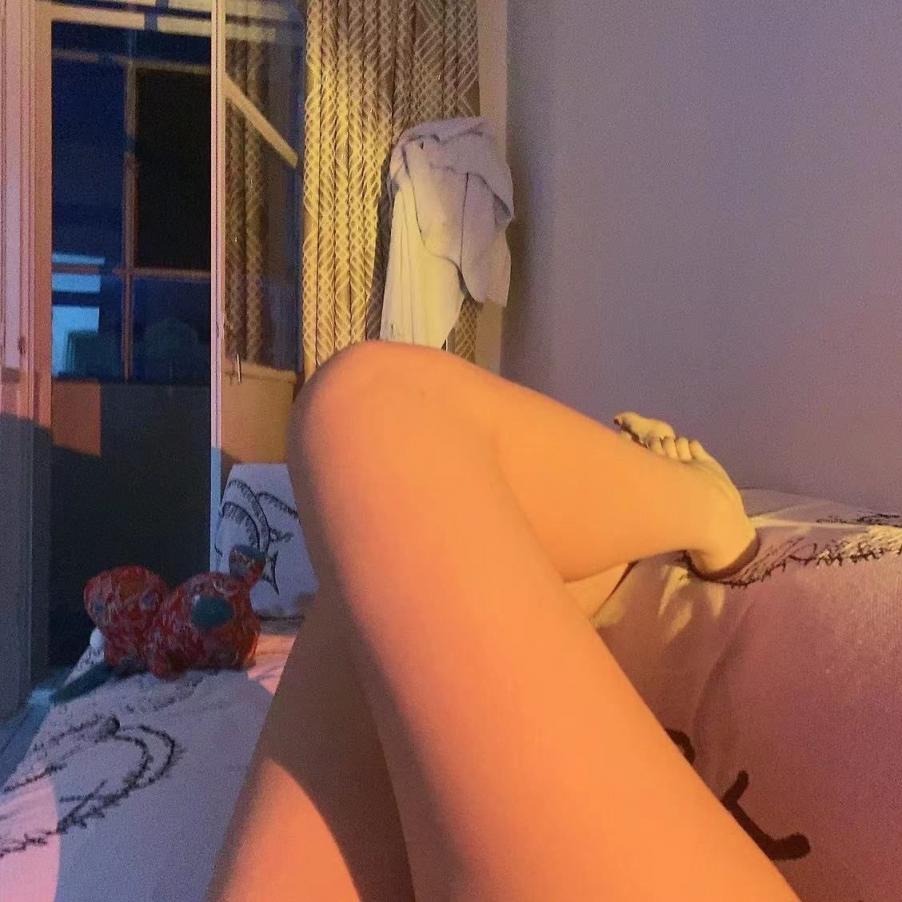 [小母狗]深夜福利 - 白嫩小穴