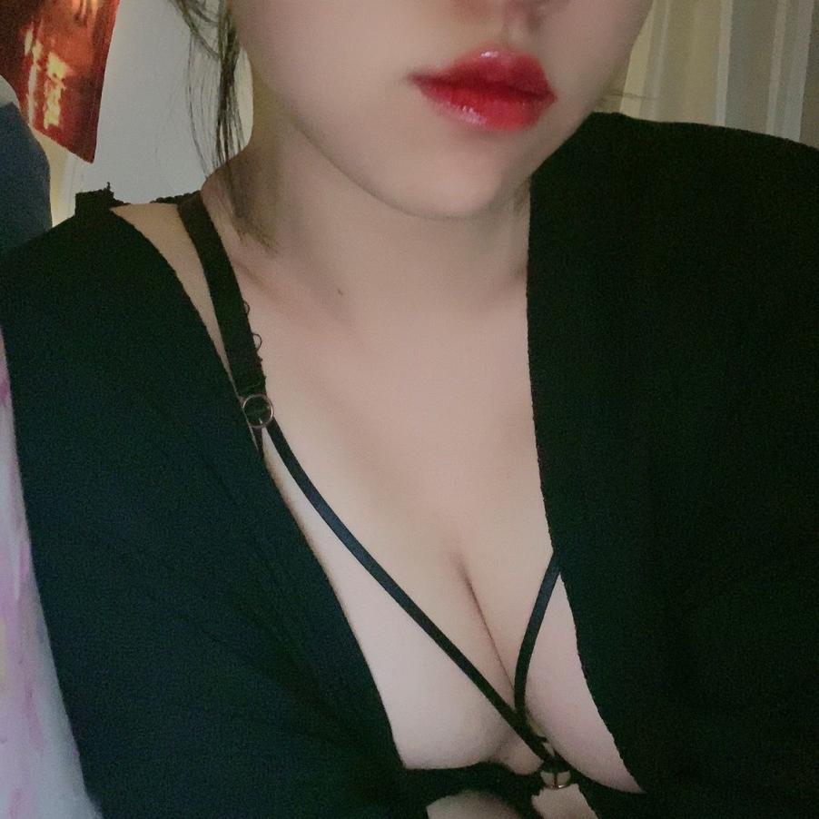 [小母狗]深夜福利 - 白嫩小穴