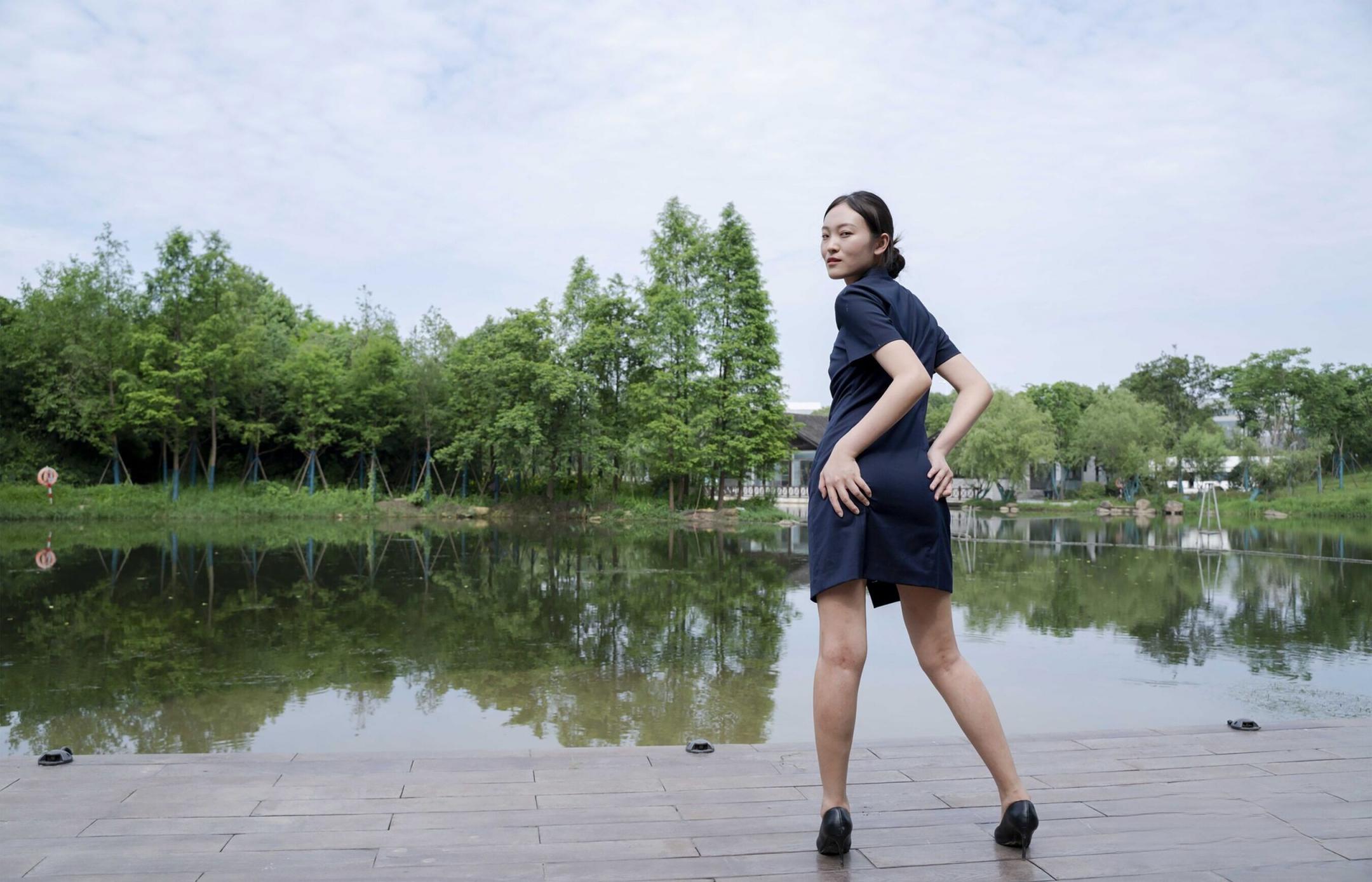 这迷人的小屁股真是舒服