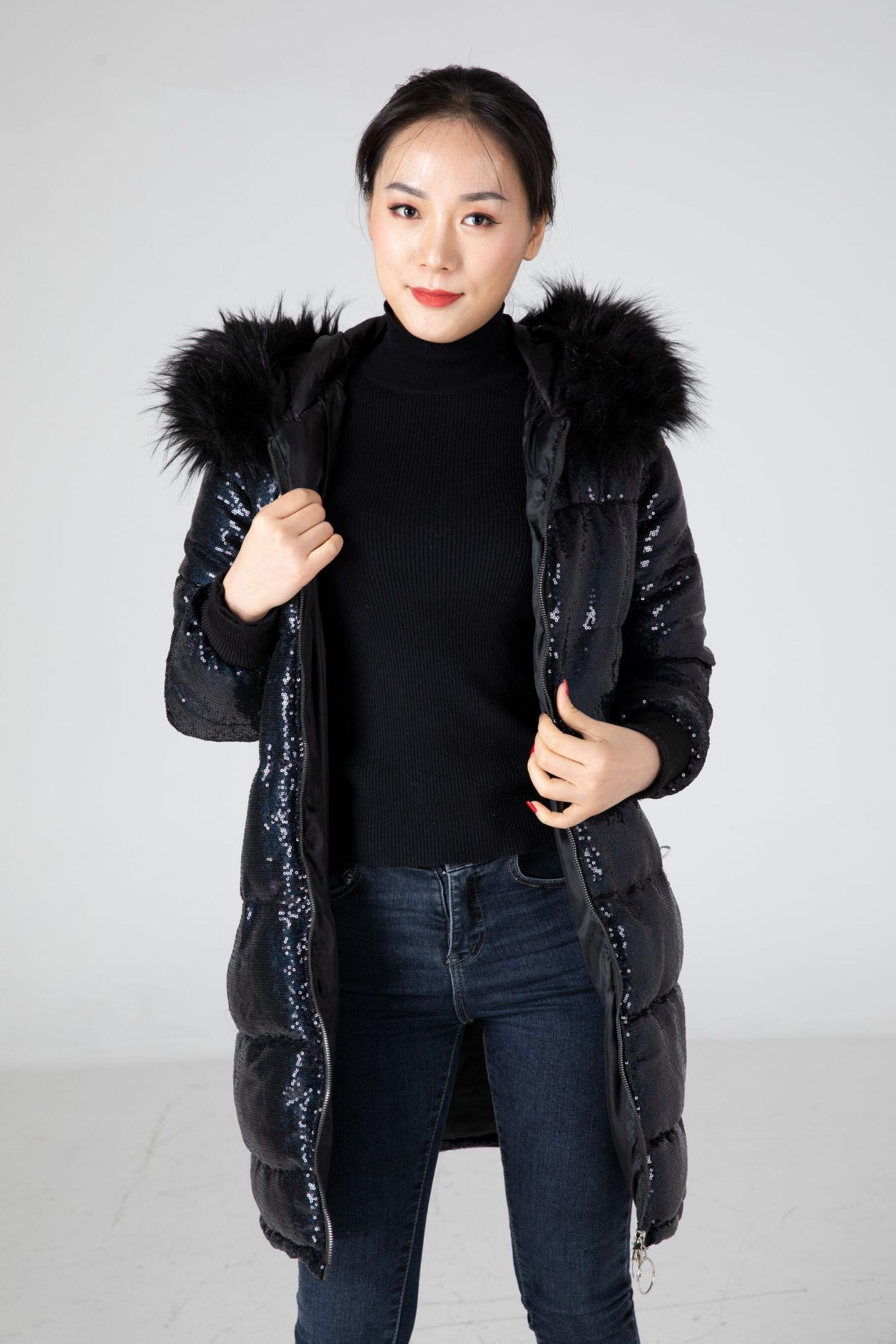 气质少妇脱掉衣服更美妙