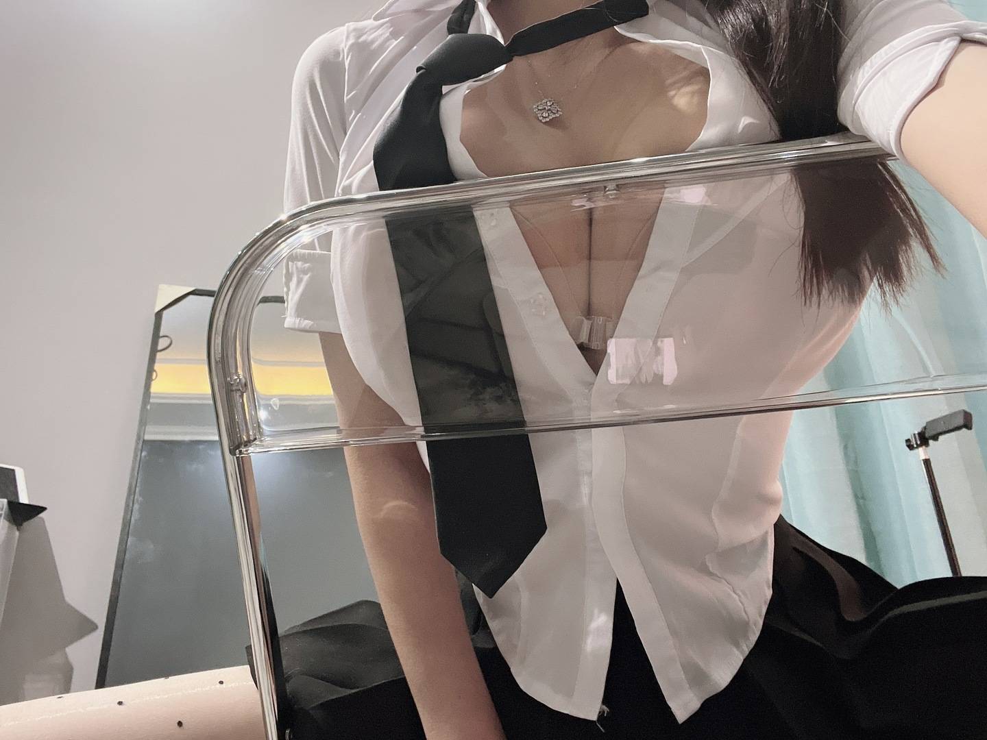 兔宝妮翘臀杨柳腰风情写真