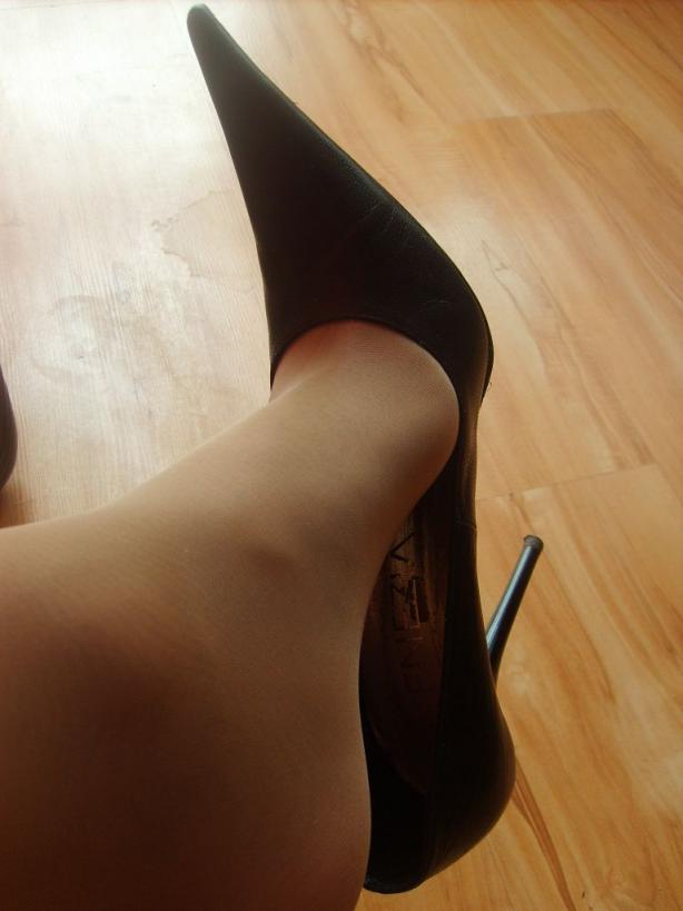 美女鞋子的诱惑