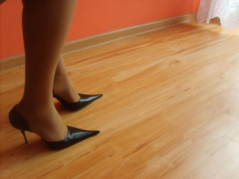 美女鞋子的诱惑