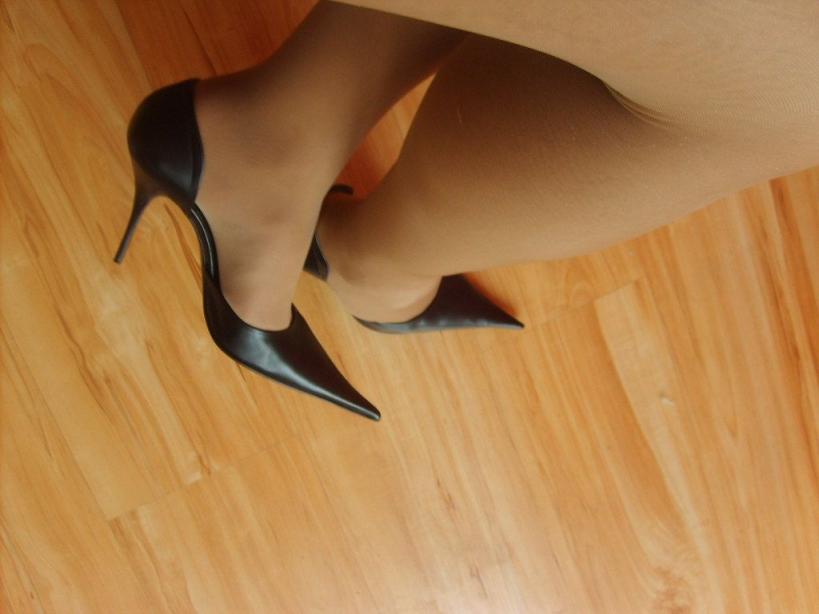 美女鞋子的诱惑