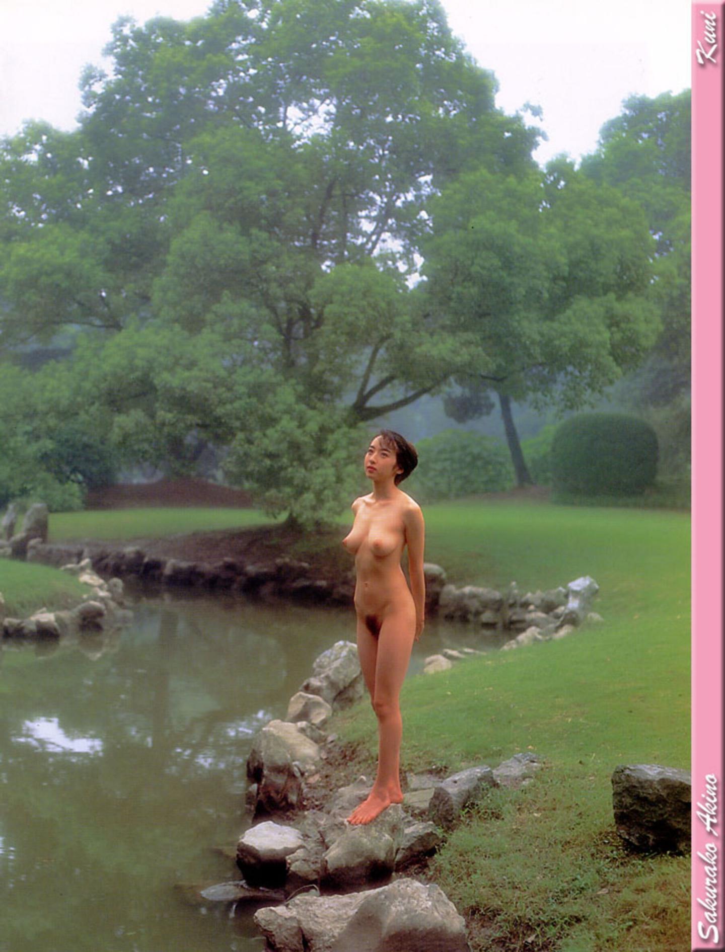 一直以为她是越南人，没想到是日本的，《她来自胡志明市》女主的一套写真