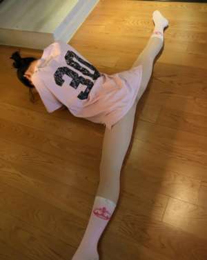 绝顶恼杀闷绝动图之M腿開開亚洲大M腿