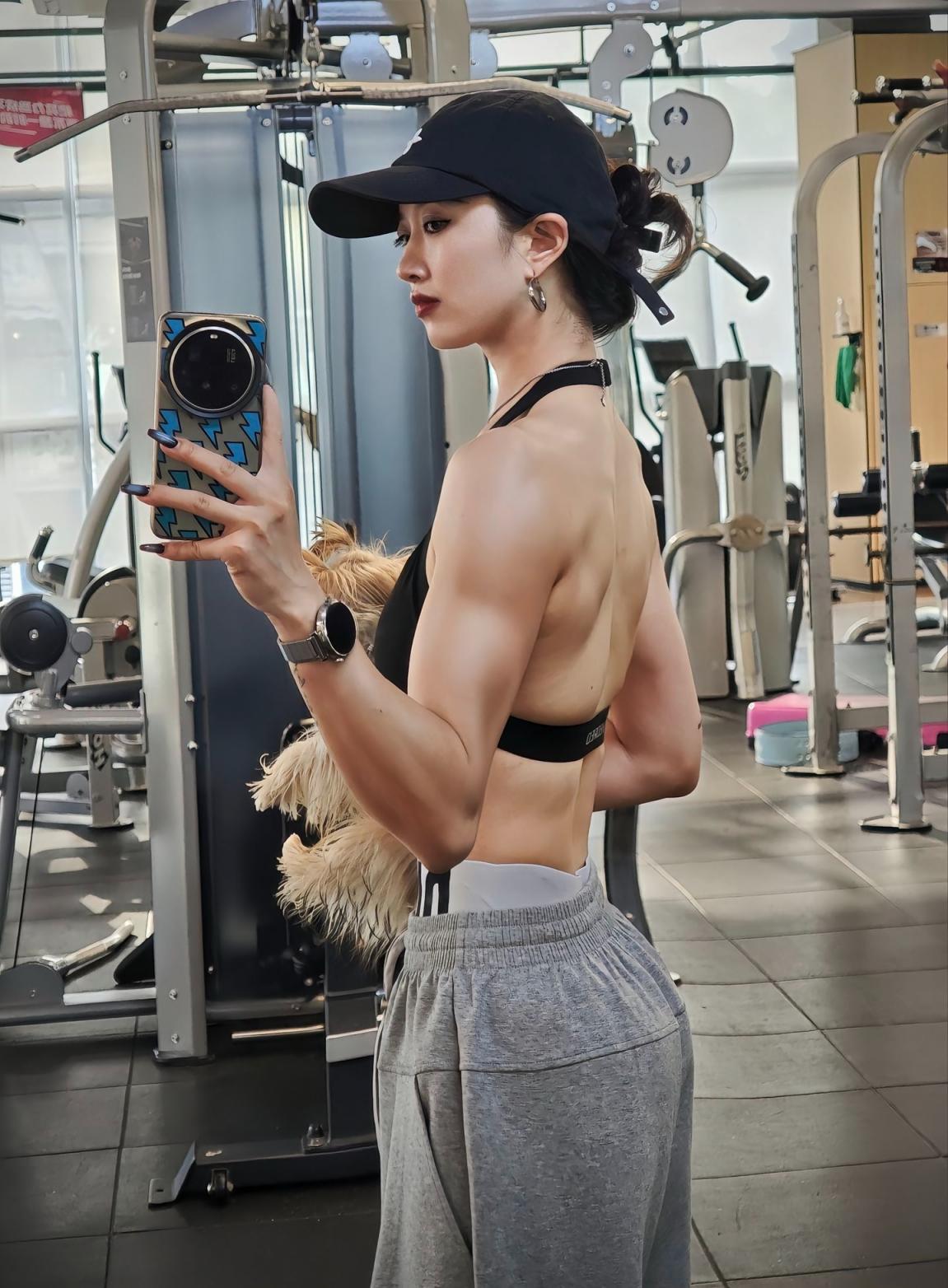 健身美女好身材