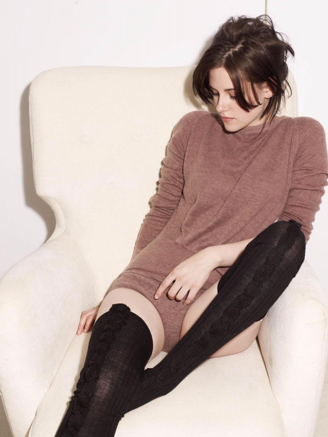 老佛爷的偏爱，《暮光之城》女主克里斯汀·斯图尔特的一些大尺度照片