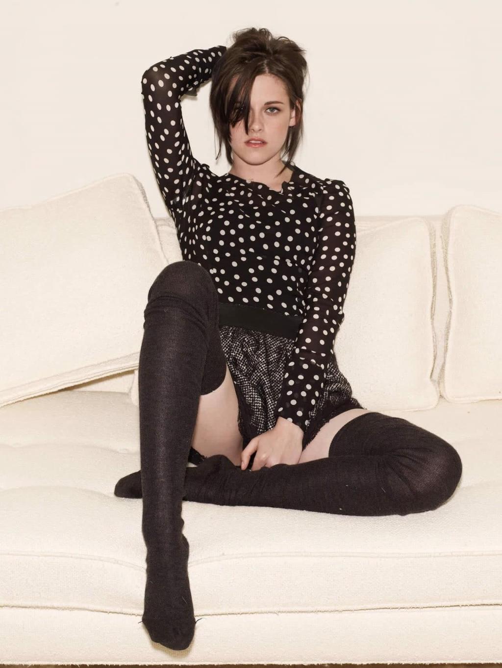 老佛爷的偏爱，《暮光之城》女主克里斯汀·斯图尔特的一些大尺度照片