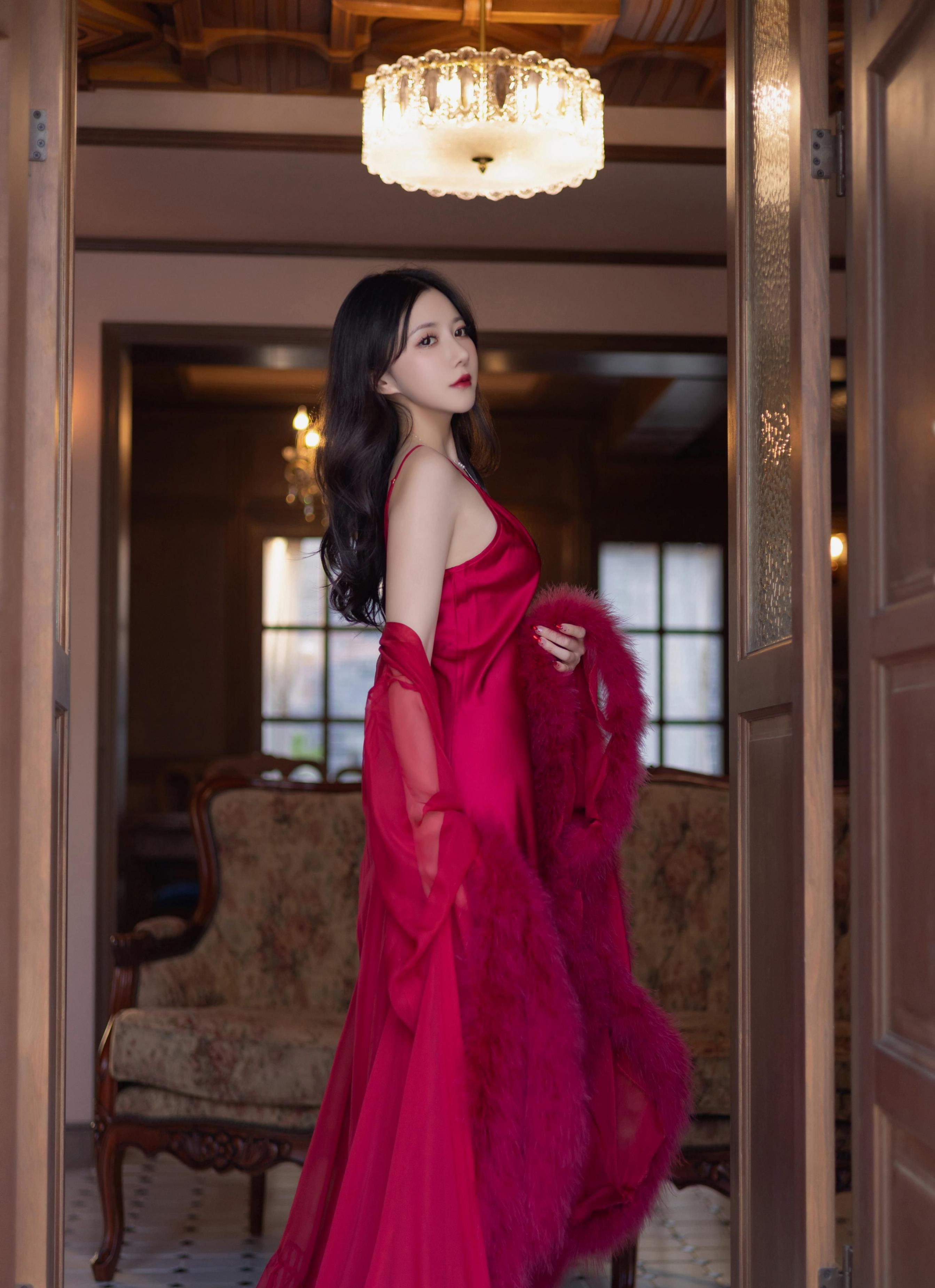 秀人网人气女神鱼子酱 - 玫瑰会枯萎，但浪漫不会