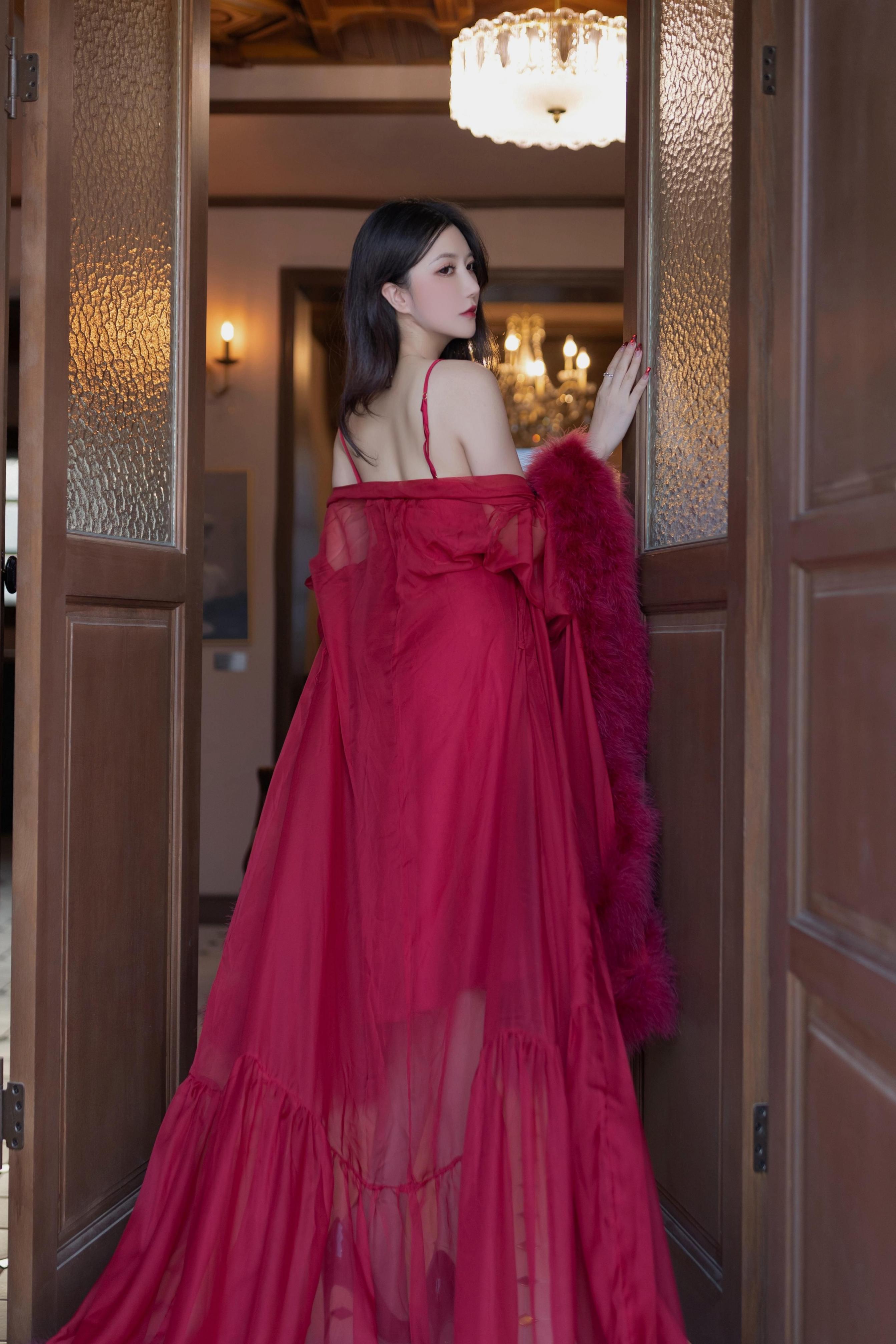 秀人网人气女神鱼子酱 - 玫瑰会枯萎，但浪漫不会