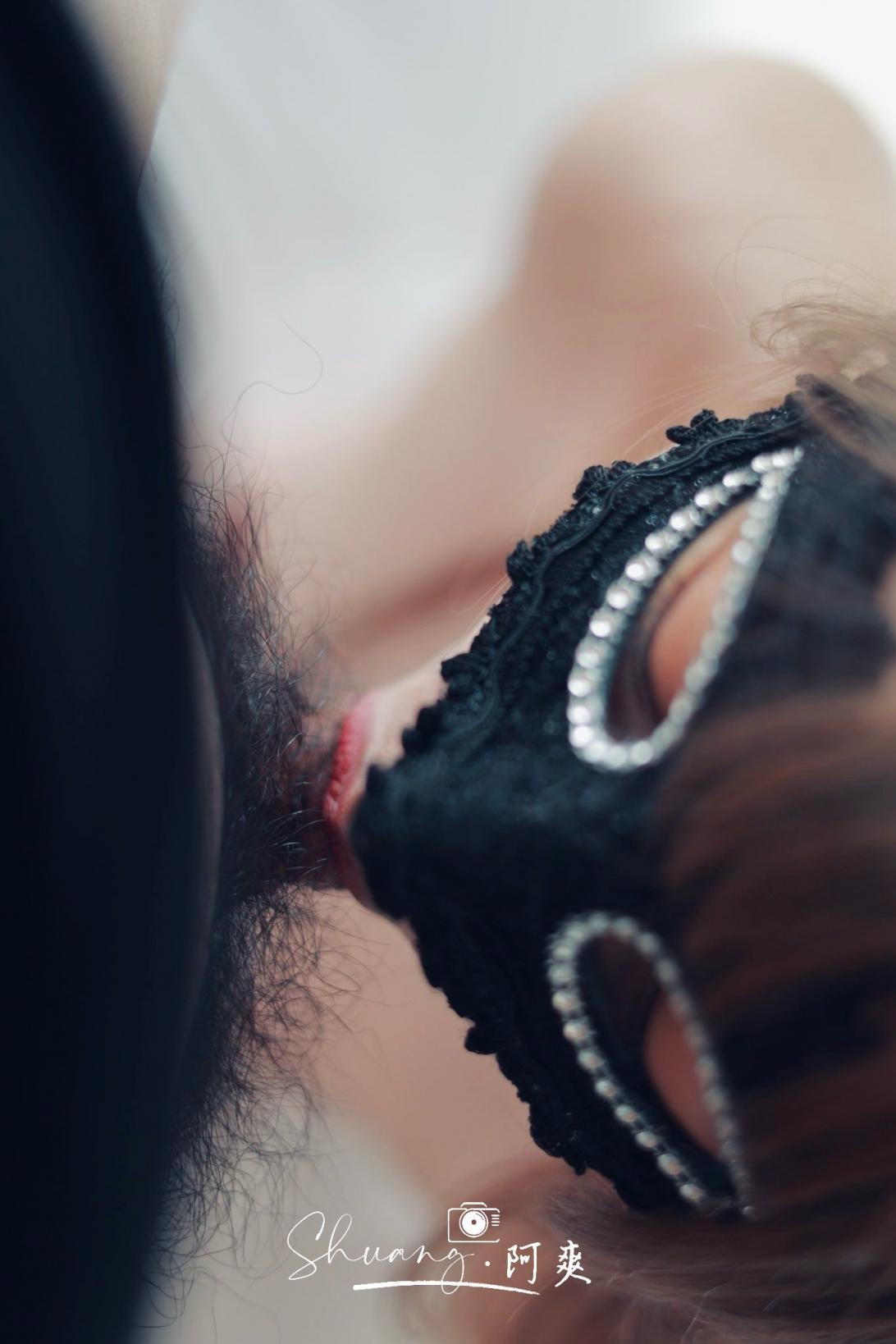 鸡动的心颤抖的手嫩模露出抖一抖