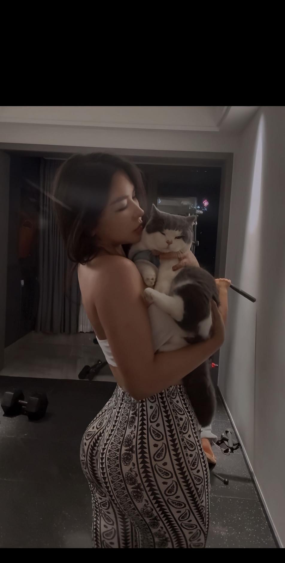 健身性感小烧鸡