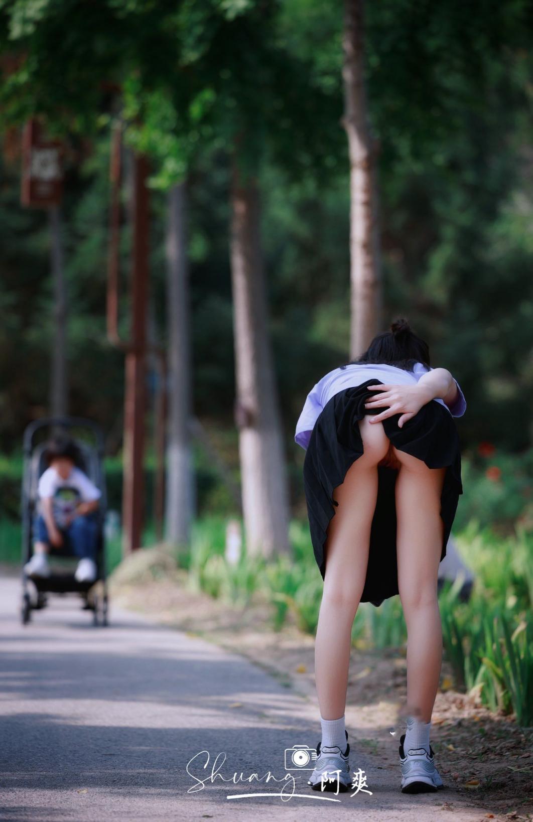 鸡动的心 颤抖的手 嫩模露出抖一抖