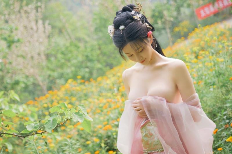 极品美乳古装妹子 20250724