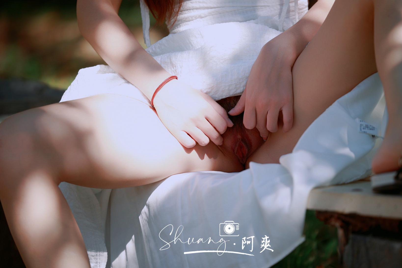 鸡动的心颤抖的手，嫩模露出抖一抖