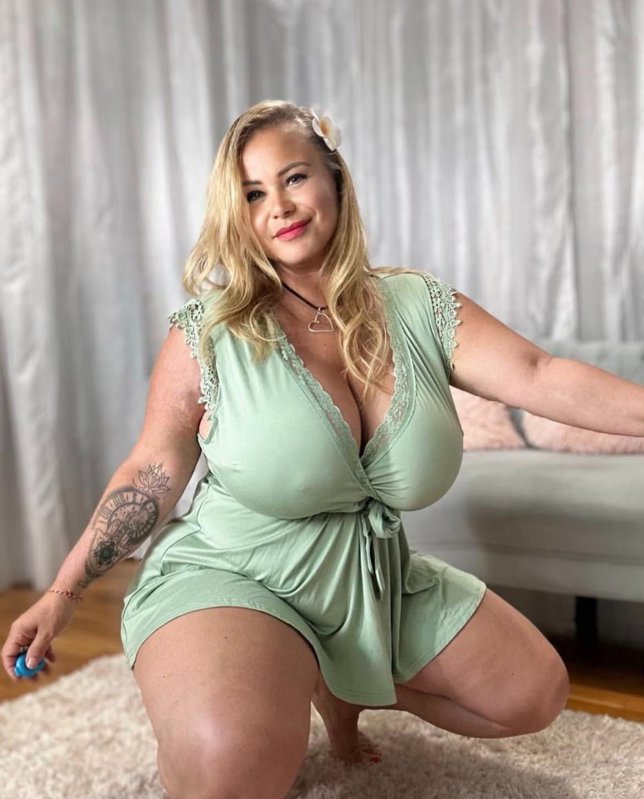 欧美五十路熟妇，丰美摄人心魄