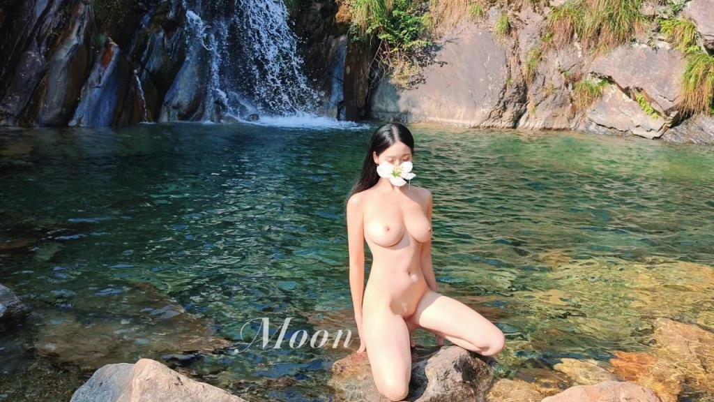 魔王的斗篷全裸户外写真