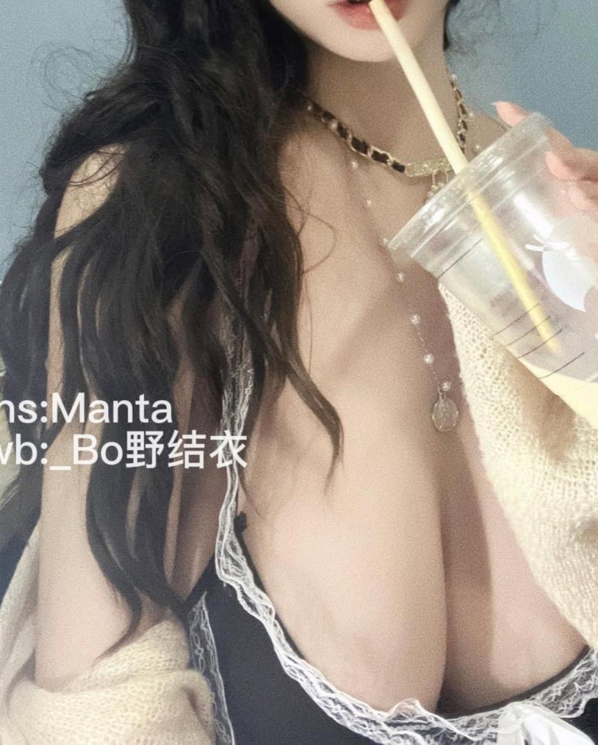 童颜巨乳 网红娃娃脸却有F杯大奶——Manta