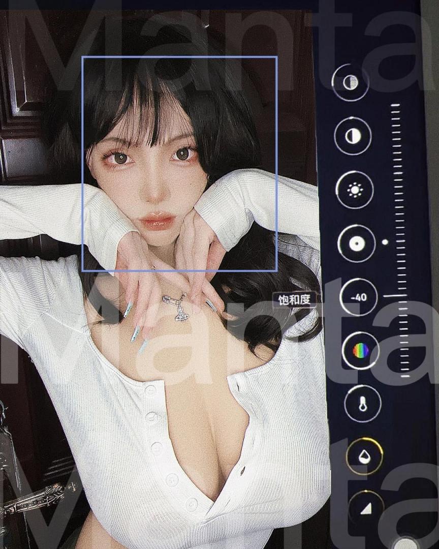 童颜巨乳 网红娃娃脸却有F杯大奶——Manta