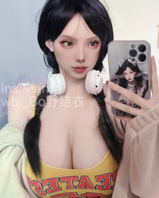童颜巨乳 网红娃娃脸却有F杯大奶——Manta