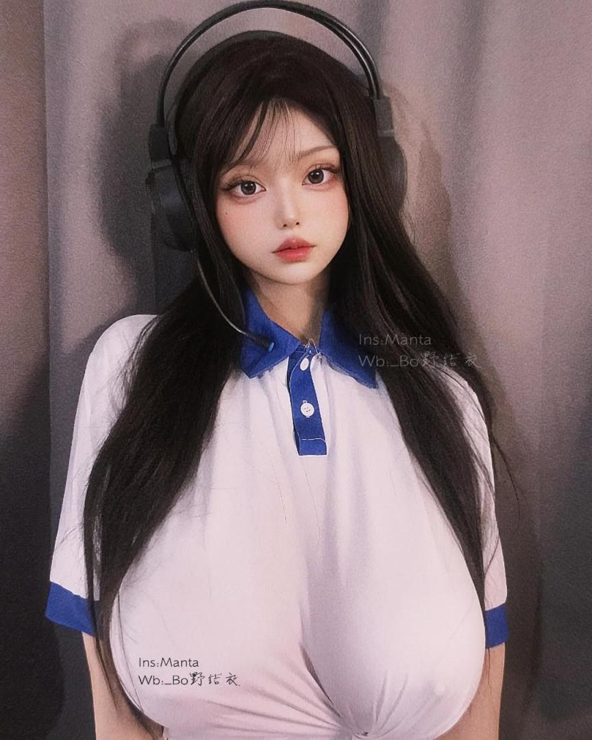 童颜巨乳 网红娃娃脸却有F杯大奶——Manta