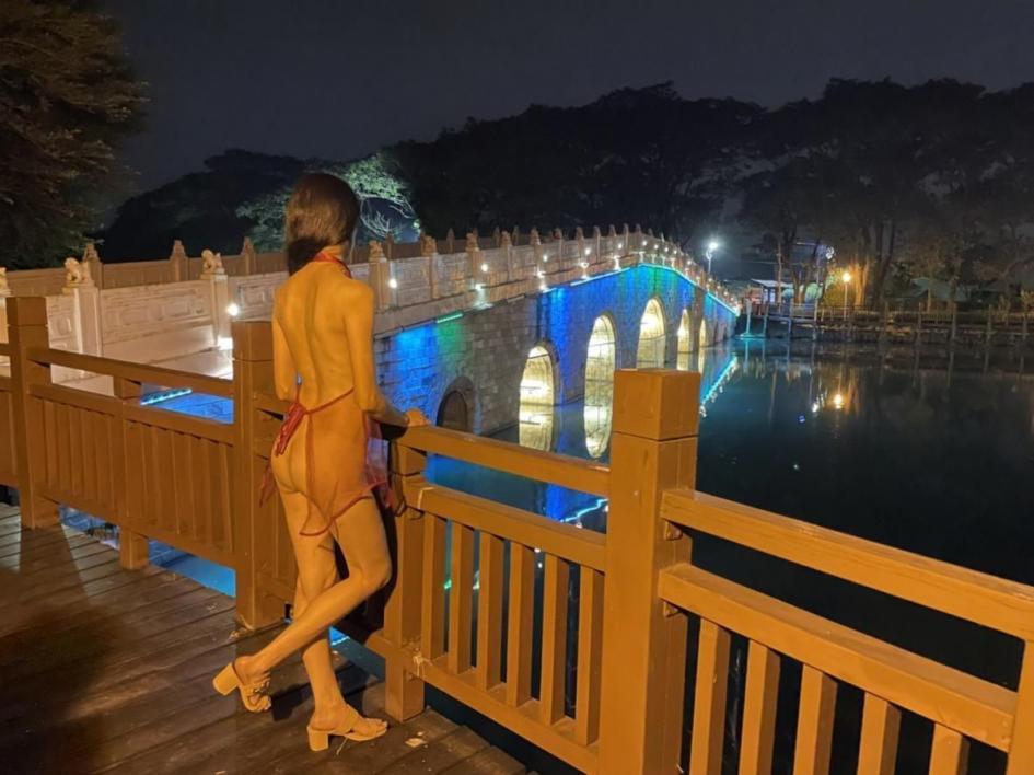 搜集的妹子图片-出去走走