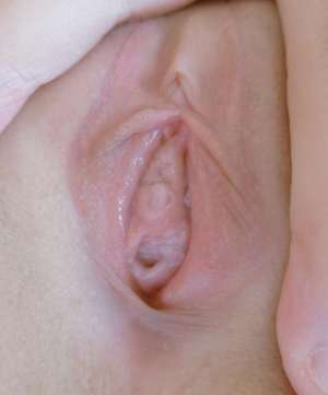 满足你占有欲的极品小嫩穴，直接射里面，收藏多年的个人癖好