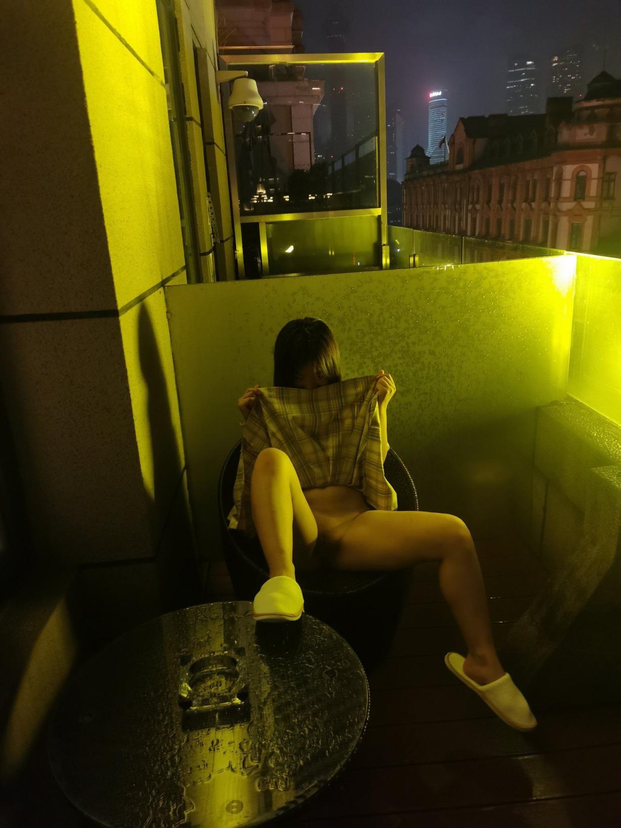 搜集的妹子图片-户外