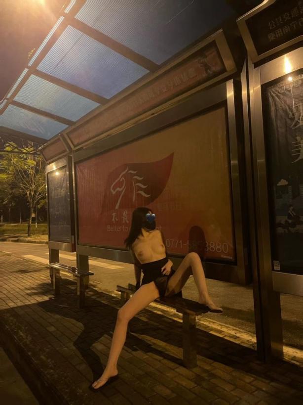 搜集的妹子图片-户外