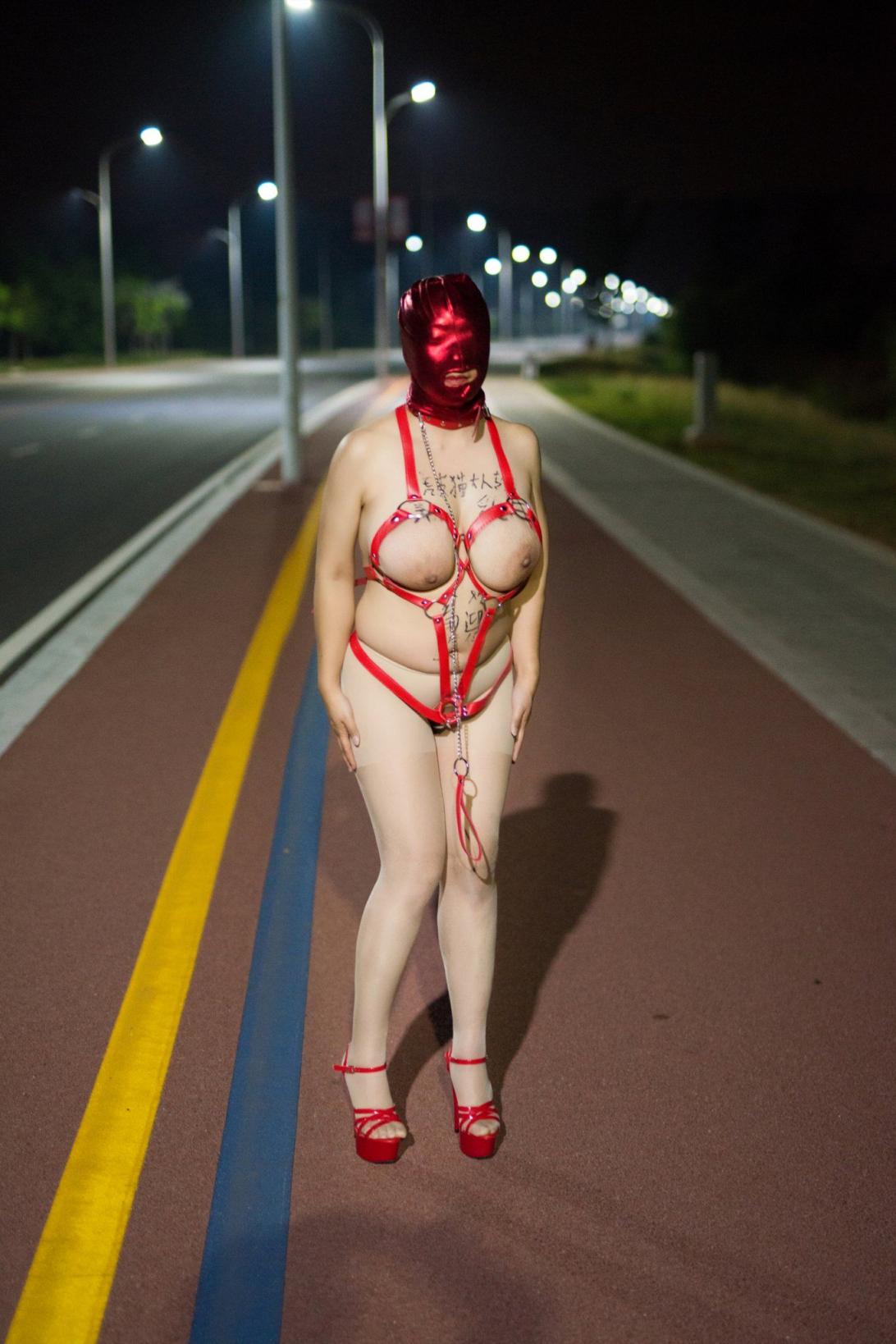 搜集的妹子图片-户外