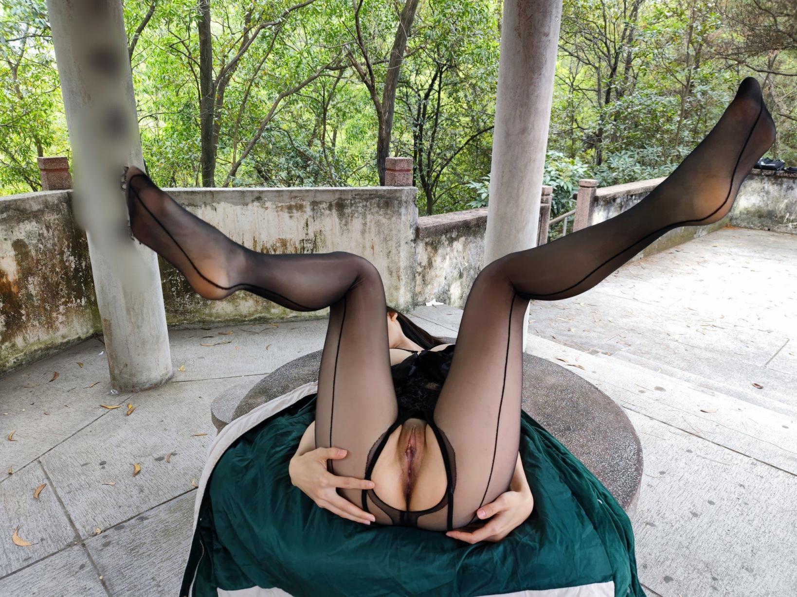 搜集的妹子图片-户外