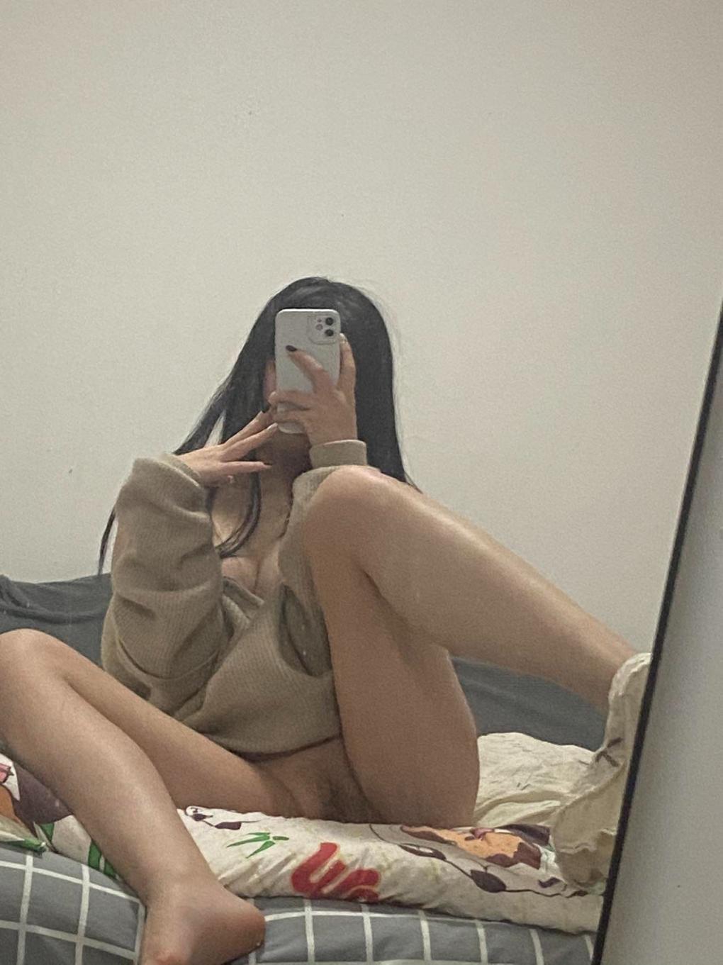 在镜子面前拍穴给你看 收藏多年的个人癖好