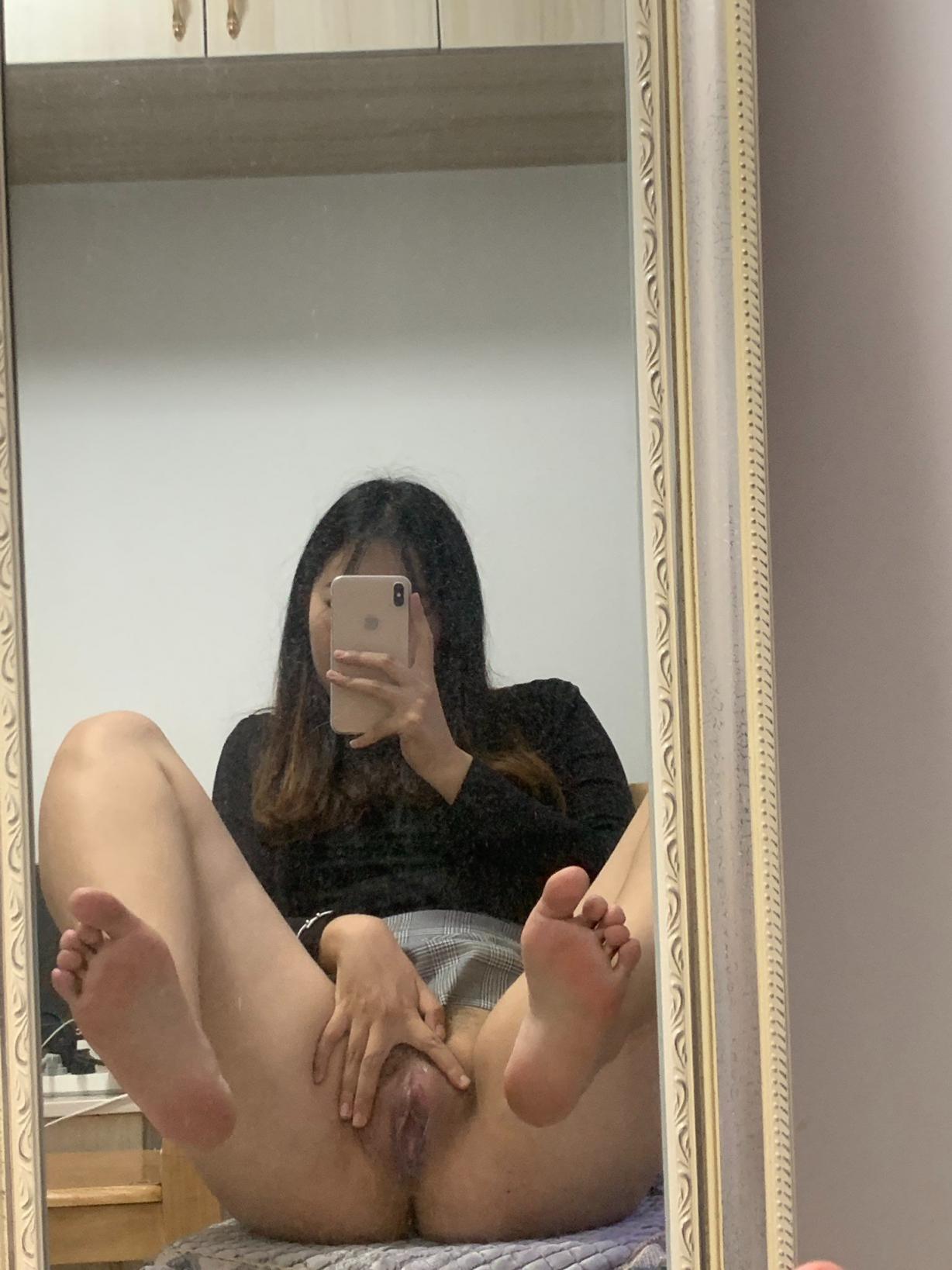 在镜子面前拍穴给你看 收藏多年的个人癖好