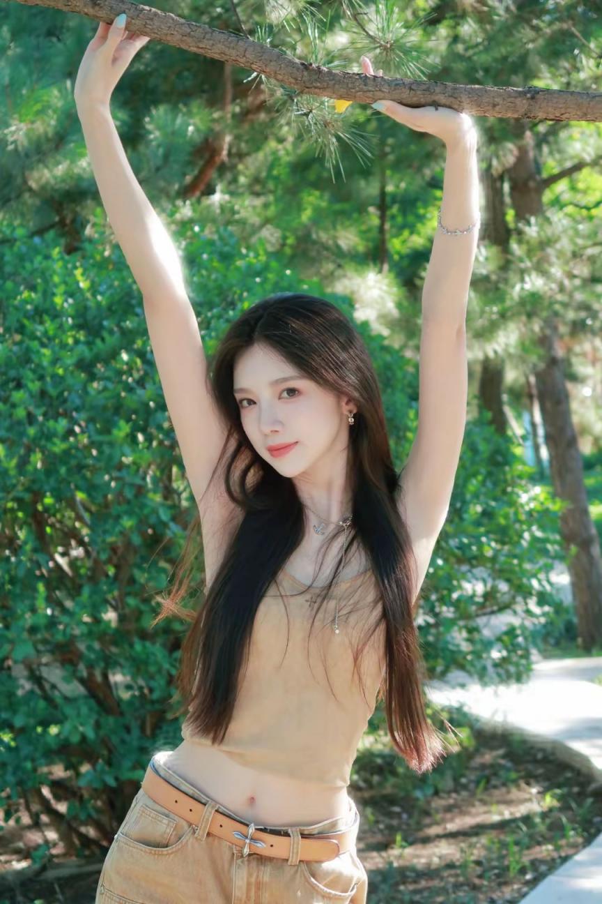 清纯or性感？你喜欢哪款