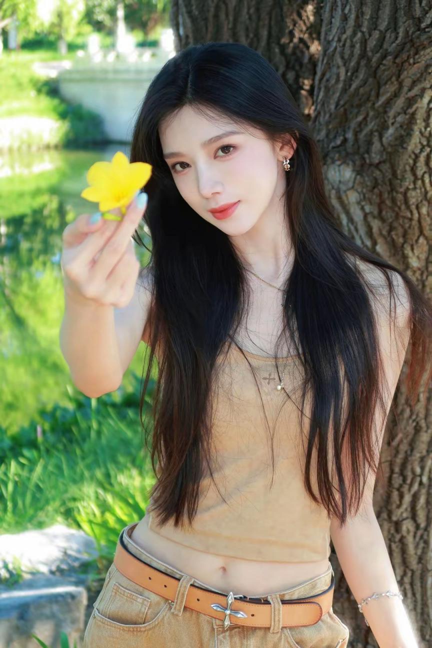 清纯or性感？你喜欢哪款