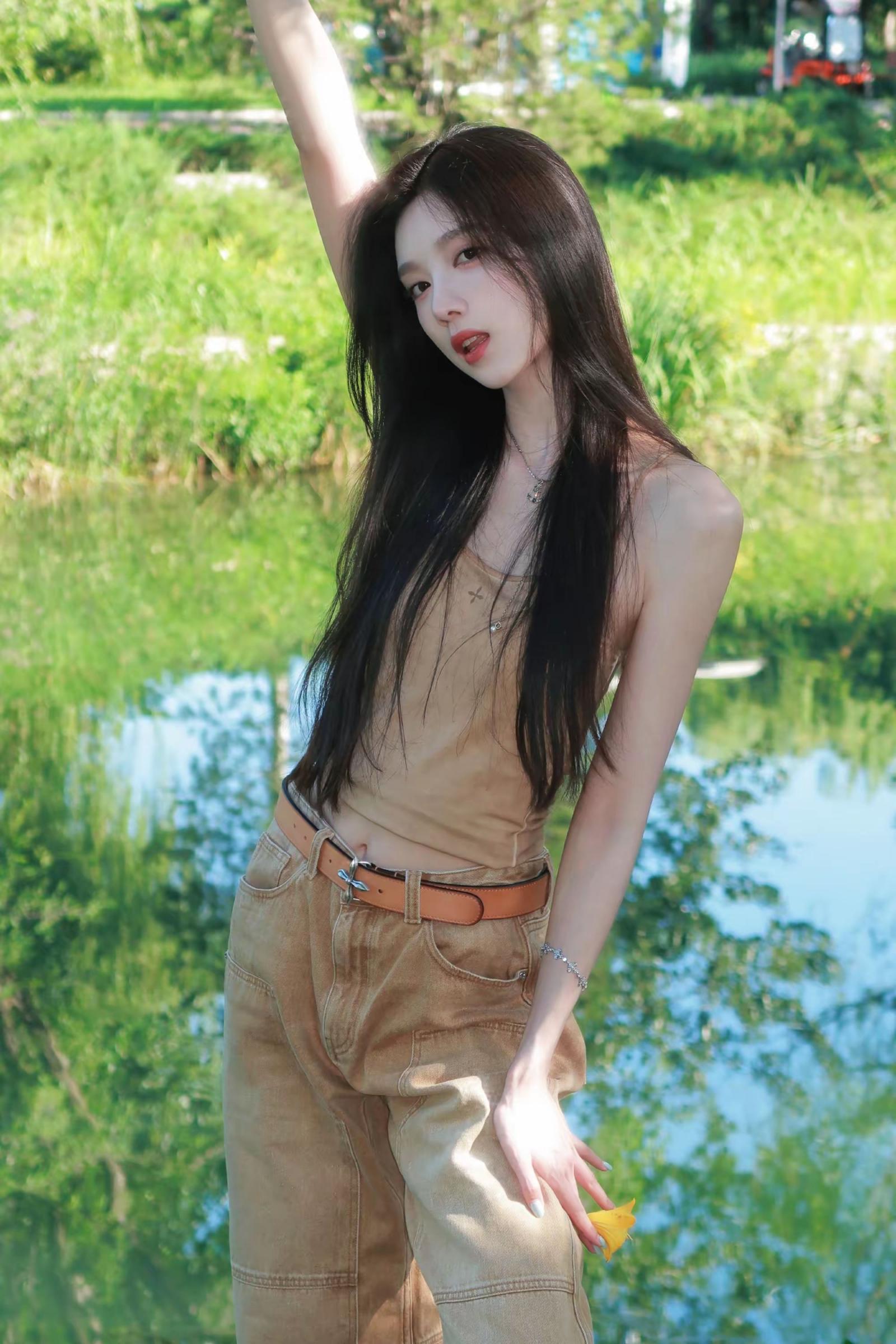 清纯or性感？你喜欢哪款