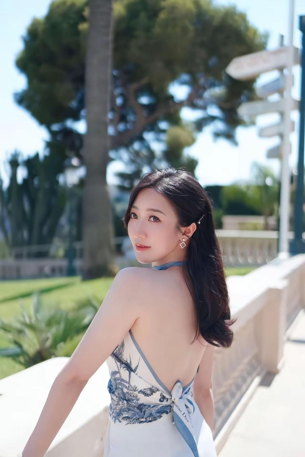 清纯阳光美女