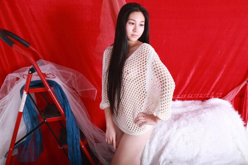 气质挺不错的白嫩小少妇