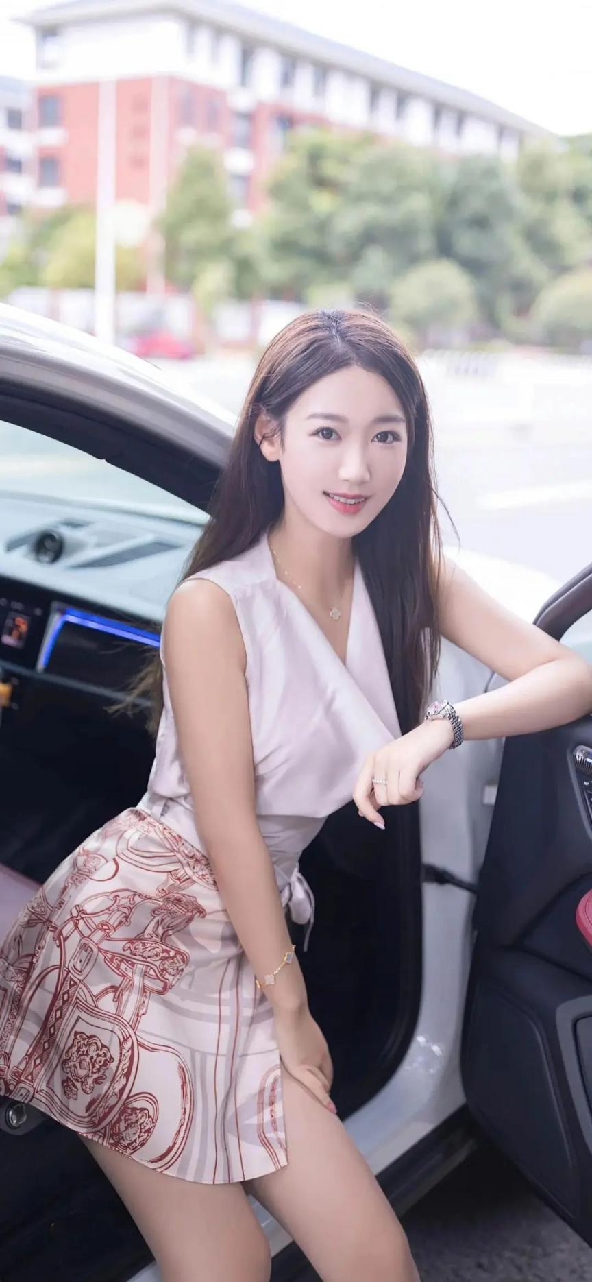 撩人御姐美腿诱惑释放