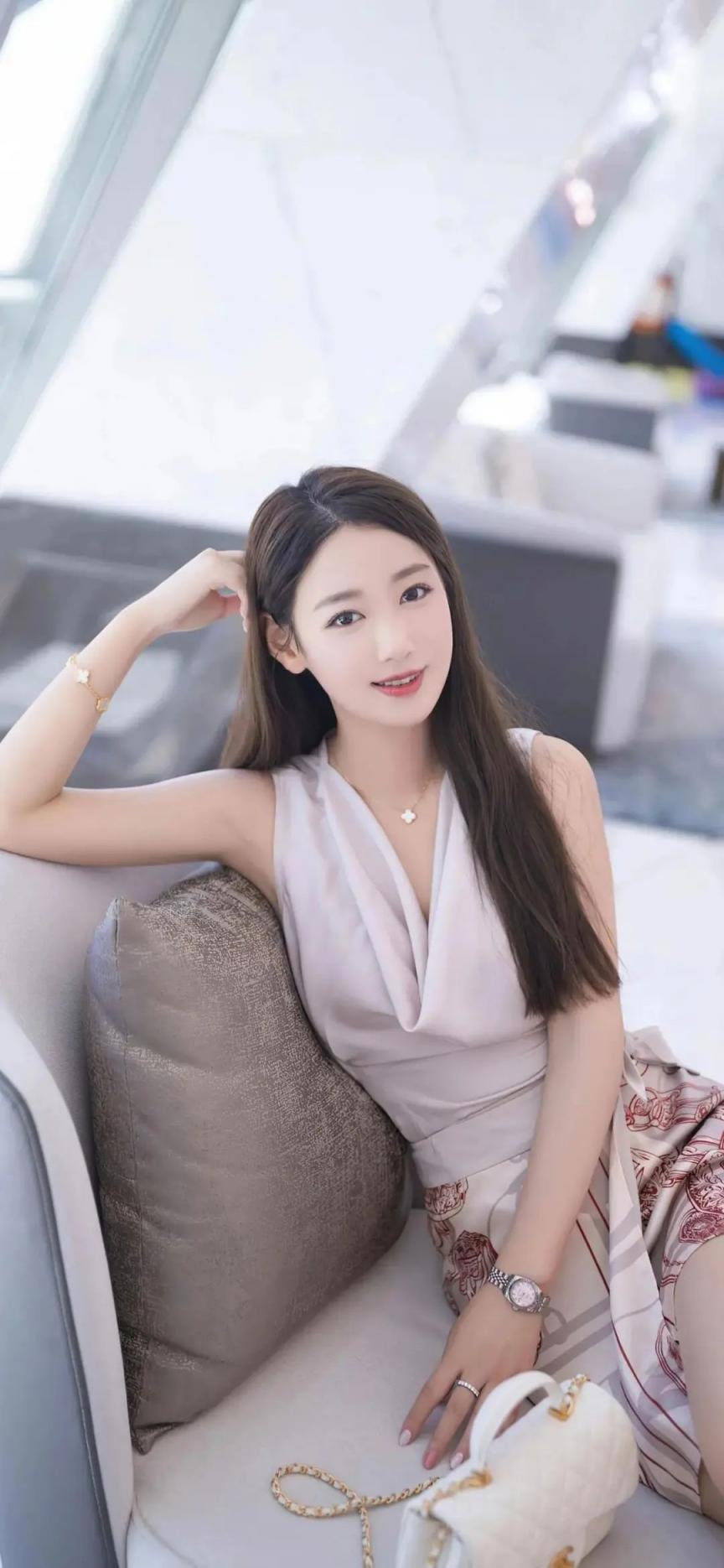 撩人御姐美腿诱惑释放