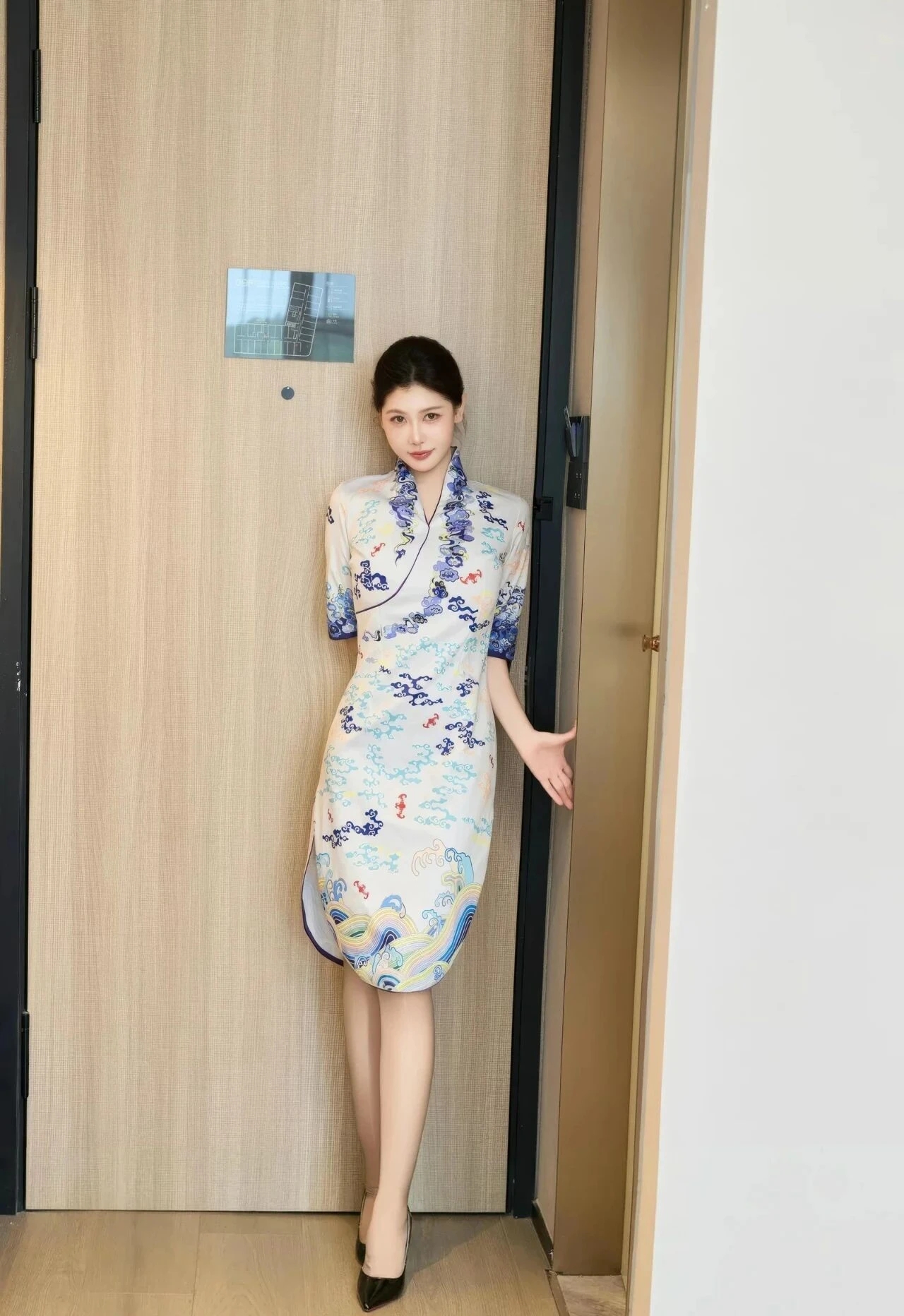 漂亮小姐姐的旗袍诱惑 0918