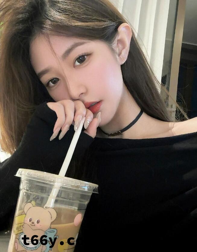 多肉台妹，身材很有料