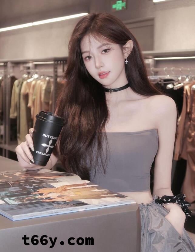 多肉台妹，身材很有料