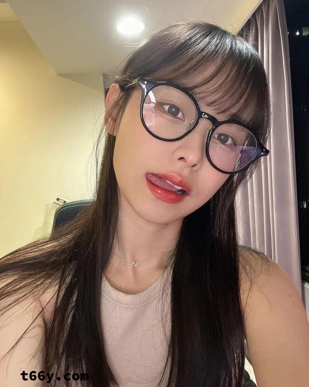 多肉台妹，身材很有料