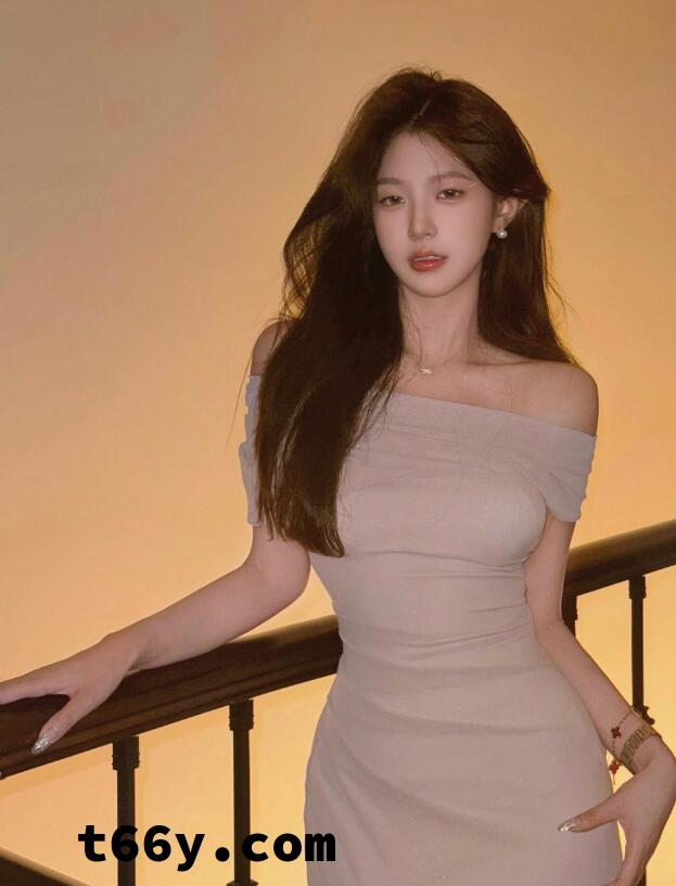 多肉台妹，身材很有料