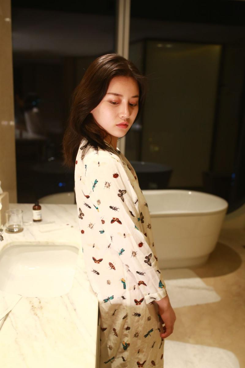 睡衣妹子看上去超纯