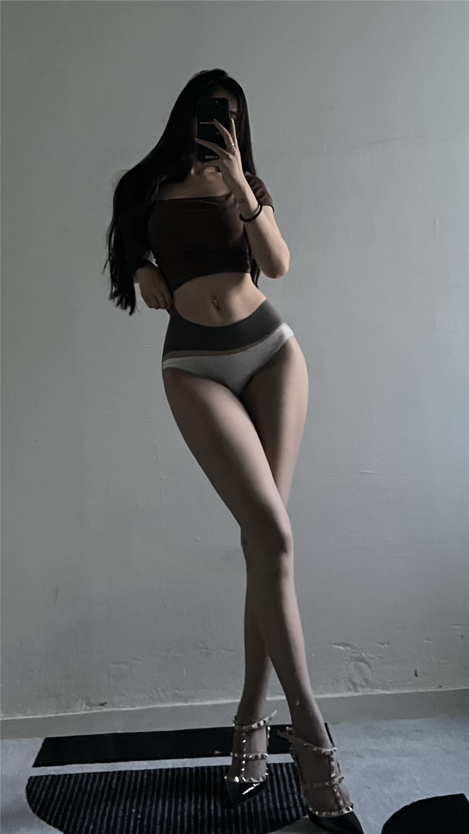 青春美少女搔首弄姿诱惑迷人 20251003