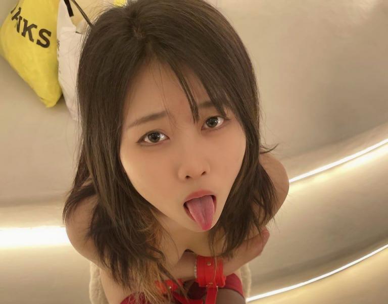 搜集的妹子图片-雪白